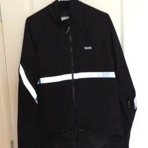 Running Room Wind Breaker Reflective Black Size M Jacket Outside Pocket